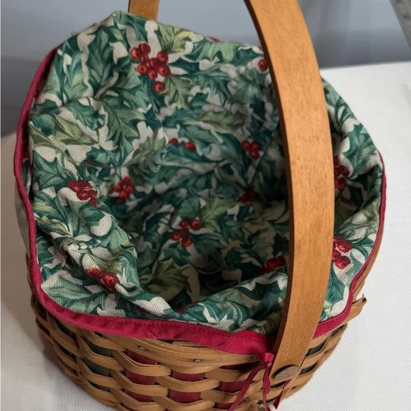 2003 Longaberger Red and Green Hand-Woven Basket w Liner & Bell Ornament - Picture 2 of 9